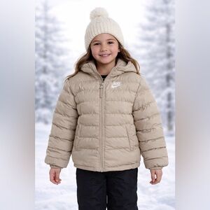 Nike Sportswear Lightweight Synthetic Fill Hooded Jacket Sanddrift Big Kids 8–10